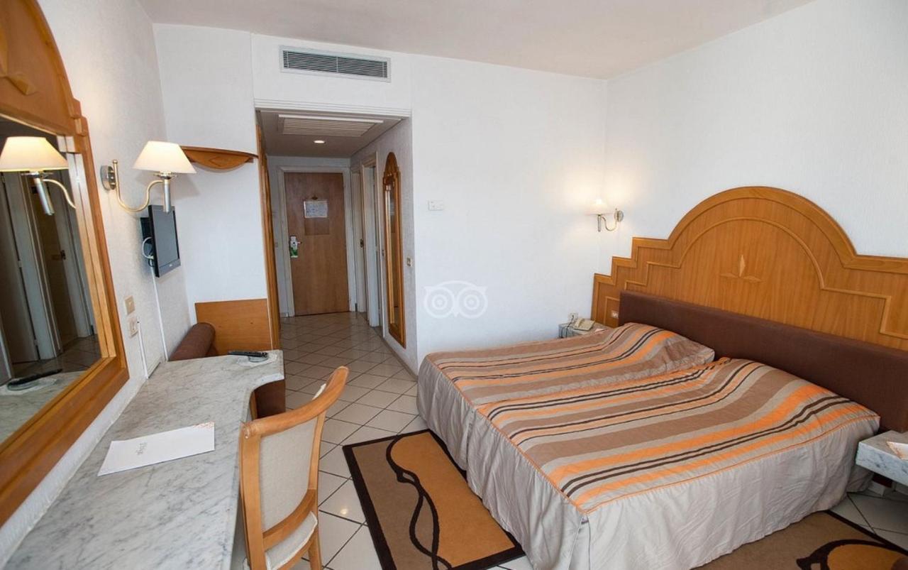 Riviera Hotel - Family Only Порт Ел Кантауи Екстериор снимка