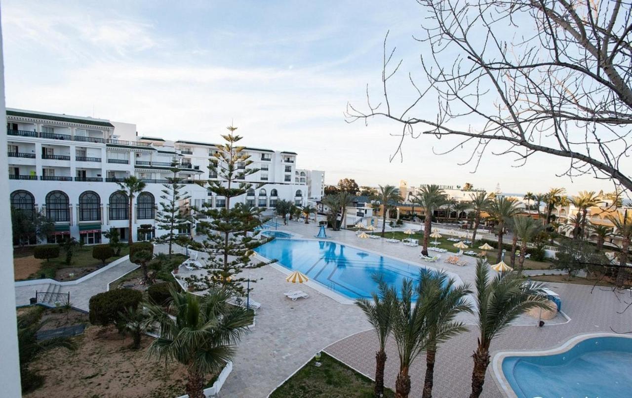 Riviera Hotel - Family Only Порт Ел Кантауи Екстериор снимка
