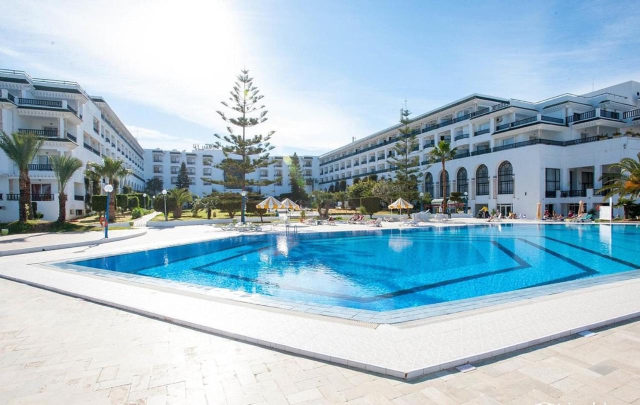 Riviera Hotel - Family Only Порт Ел Кантауи Екстериор снимка