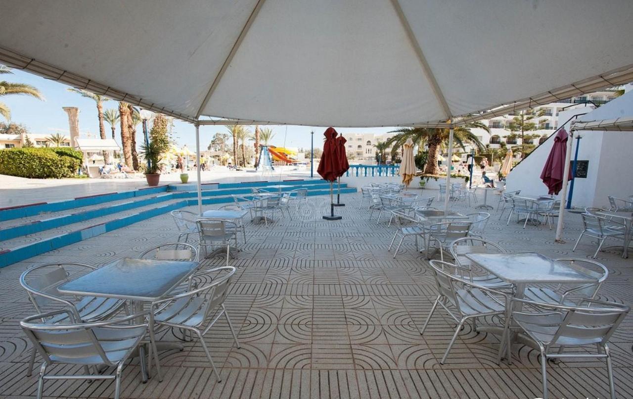 Riviera Hotel - Family Only Порт Ел Кантауи Екстериор снимка