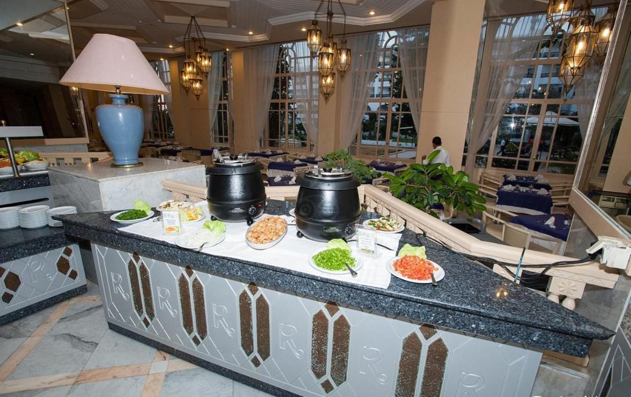Riviera Hotel - Family Only Порт Ел Кантауи Екстериор снимка