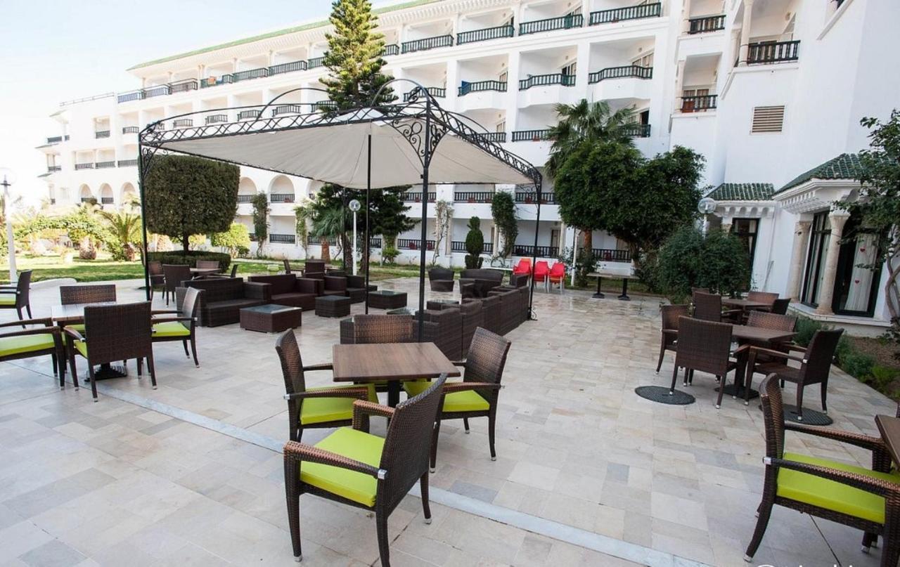 Riviera Hotel - Family Only Порт Ел Кантауи Екстериор снимка
