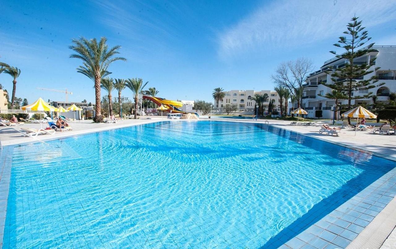 Riviera Hotel - Family Only Порт Ел Кантауи Екстериор снимка