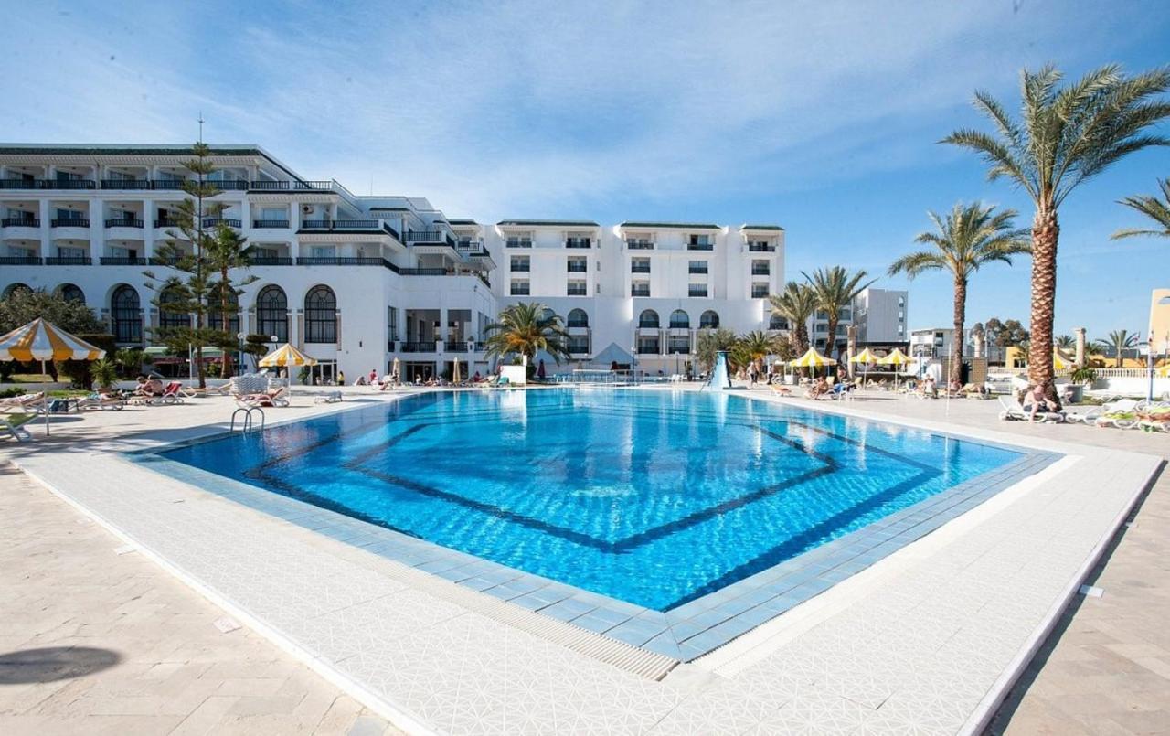 Riviera Hotel - Family Only Порт Ел Кантауи Екстериор снимка